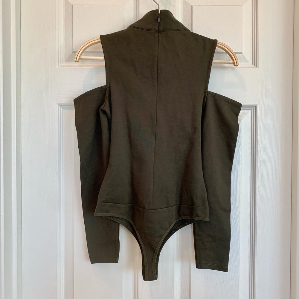 ☘️ Bebe Ponte Cold-Shoulder High Neck Bodysuit in Moss Green - Picture 5 of 12